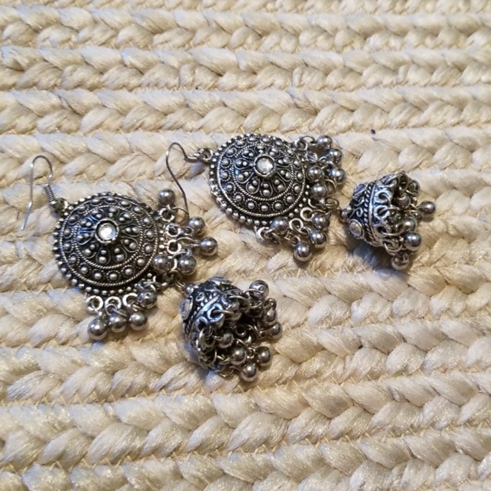 earrings - Picture 2 of 3